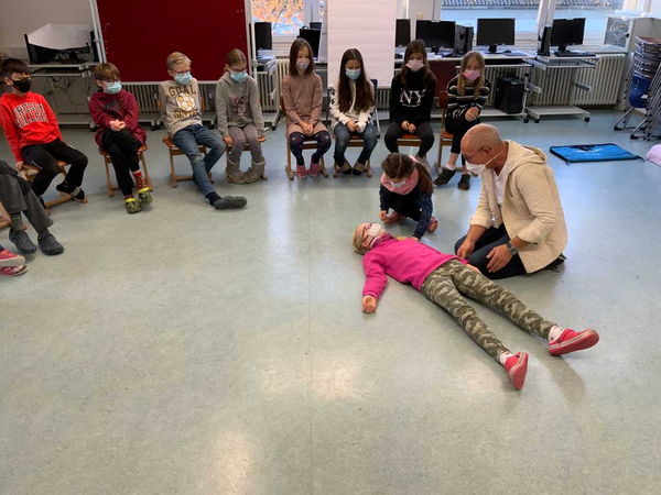 Eindrücke vom Notfalltraining der 4. Klassen 2021